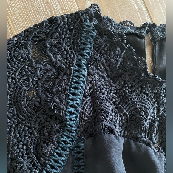 Lace accented romper with keyhole back detail - Picture 4 of 10